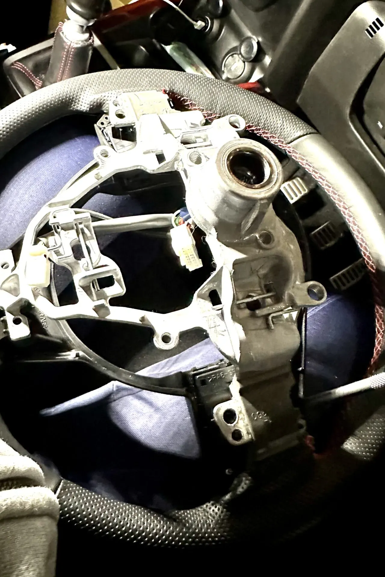 WORKS BELLステアリングスイッチ移設キットでハンドル交換取り付け方法 - 画像16