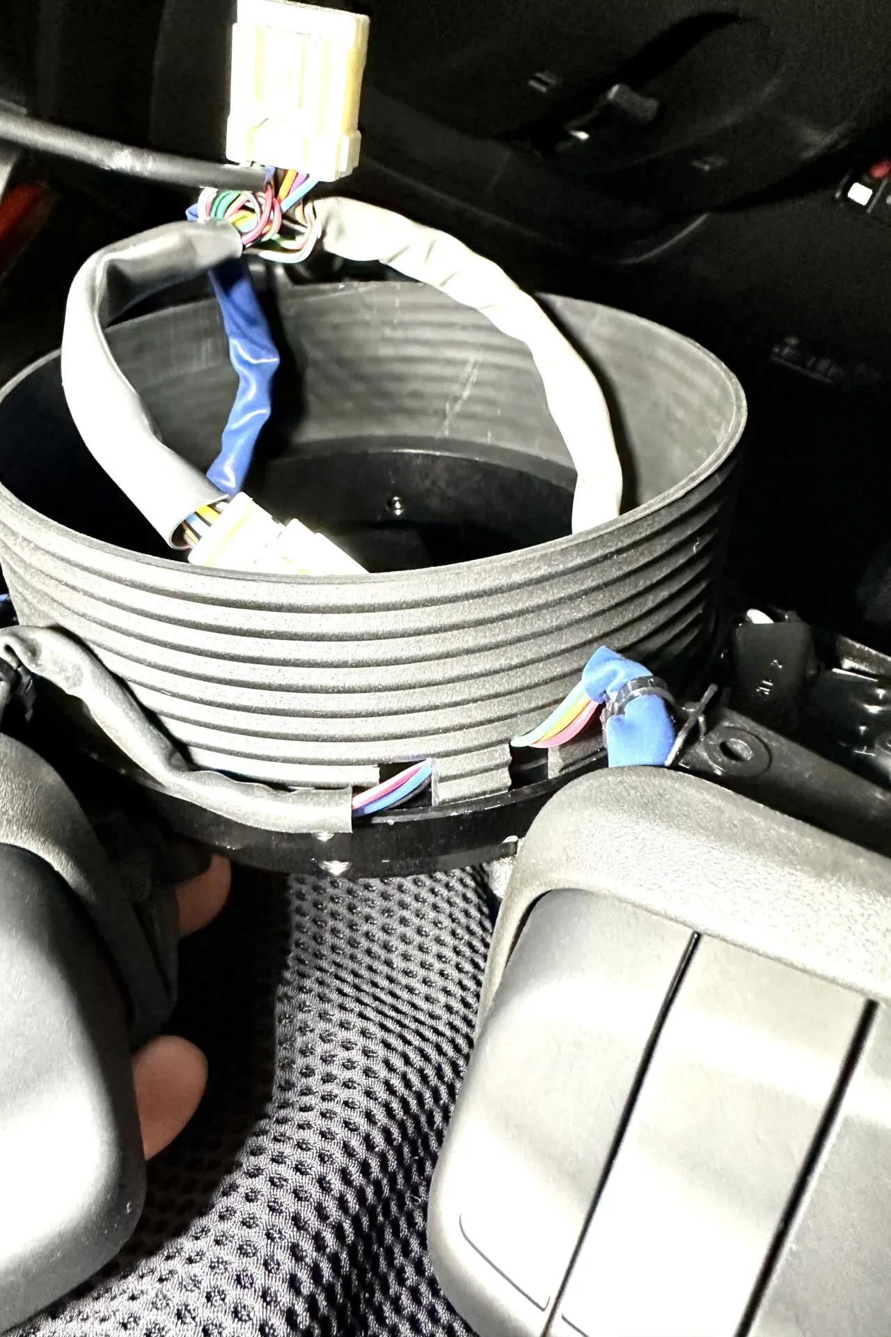 WORKS BELLステアリングスイッチ移設キットでハンドル交換取り付け方法 - 画像23