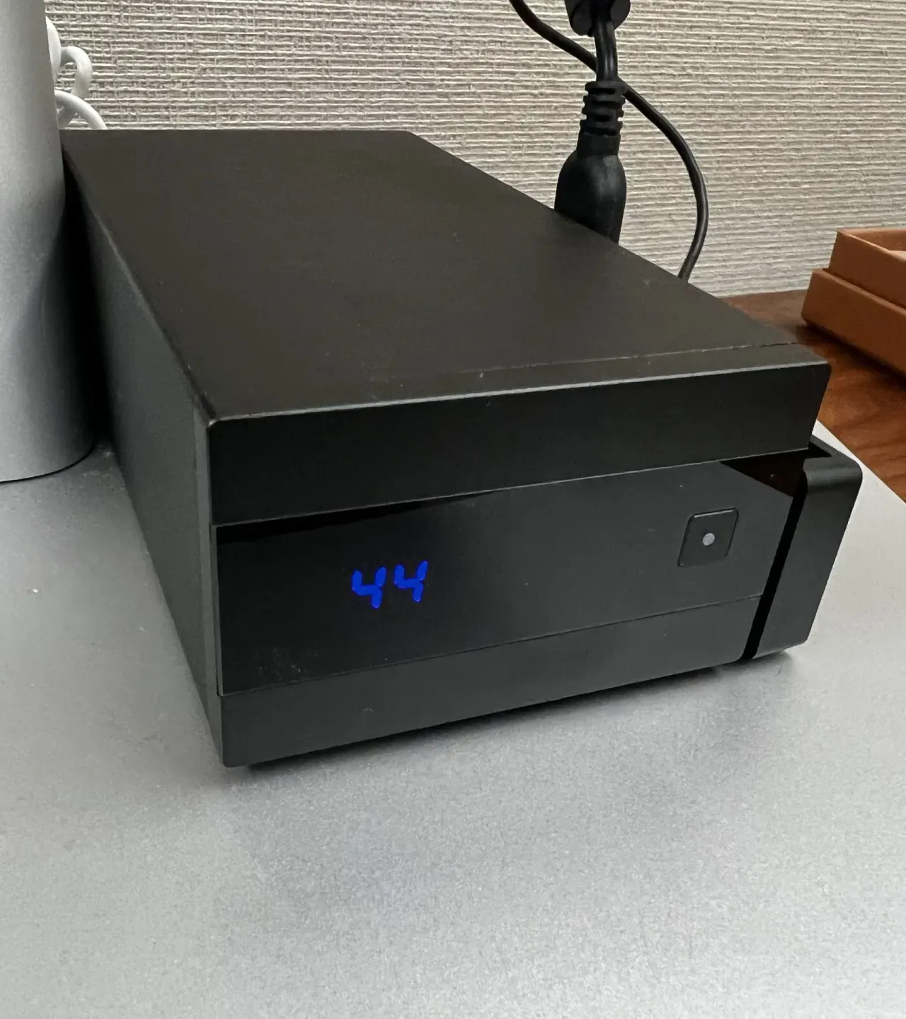 ZC33Sのフォグランプにカメレオンフィルムを貼ってIPF風にカスタム - 画像4