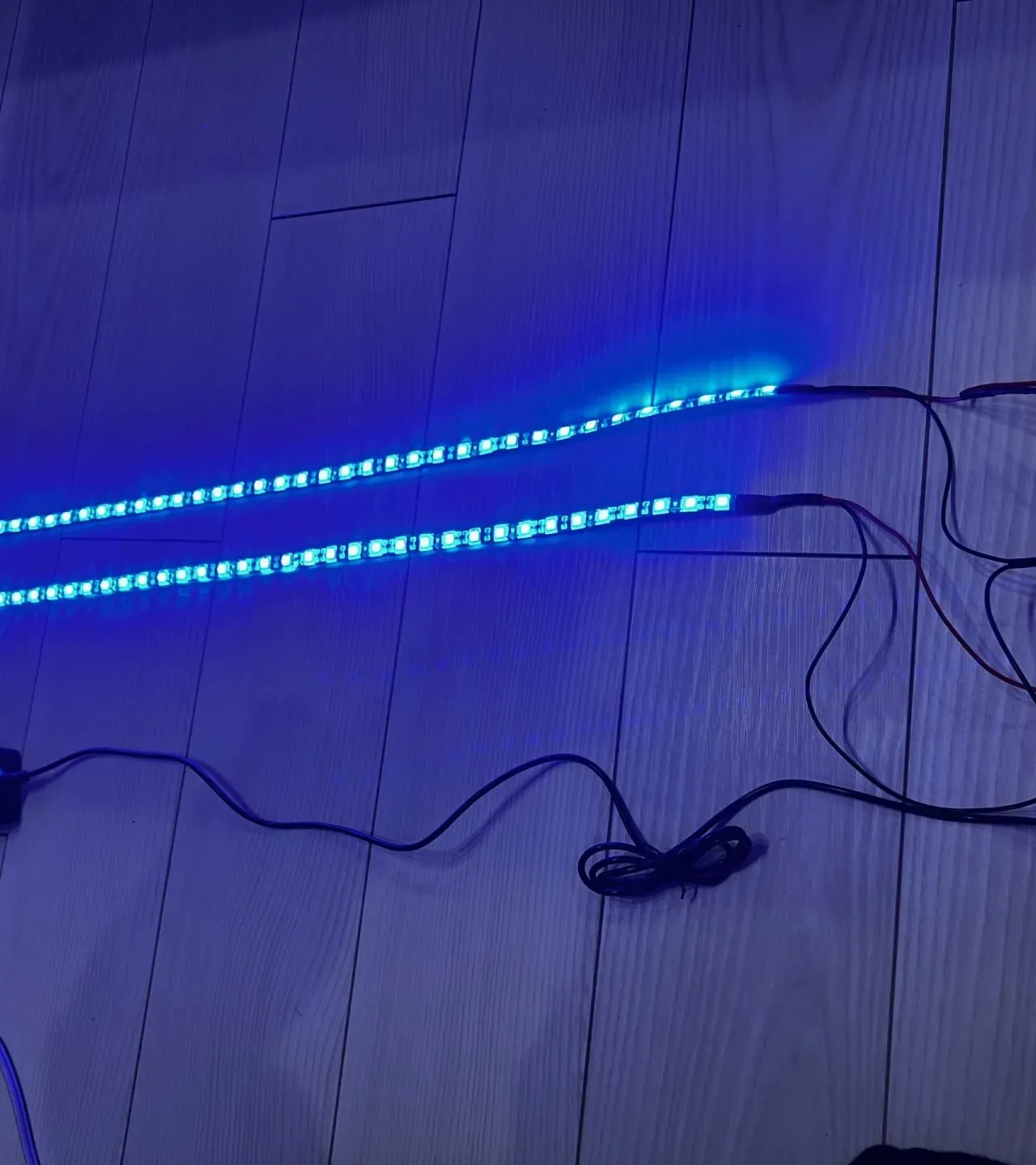 ZC33Sのフロントグリルに青色LEDテープライトを設置する方法 - 画像5