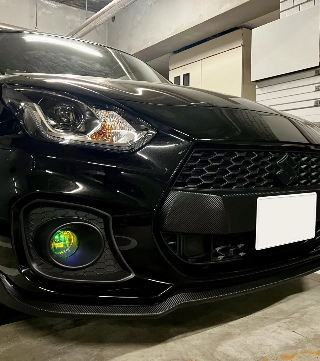 ナンバープレート位置を上げてインタークーラーへの風量アップ - 画像2