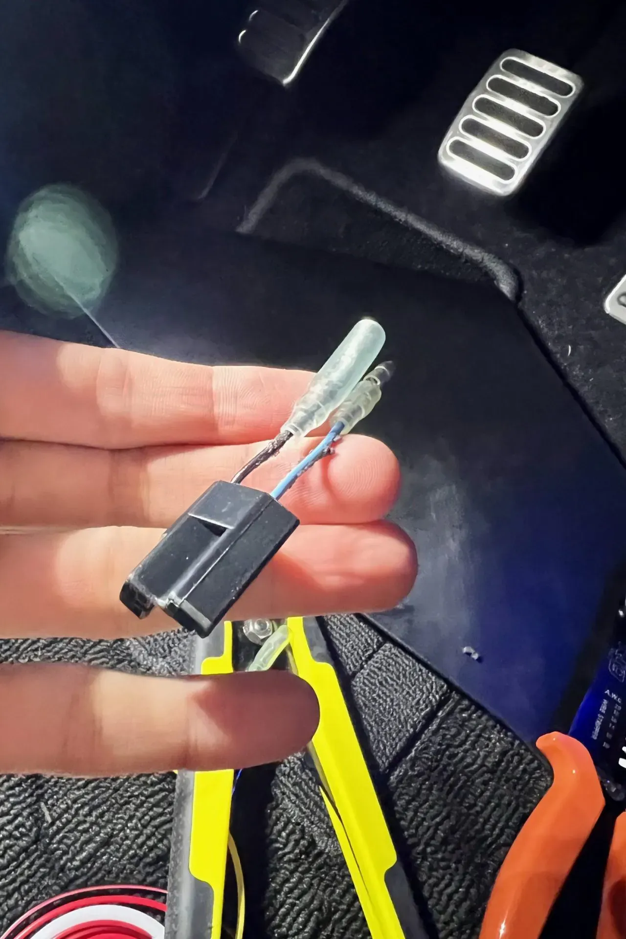 ZC33Sナビ裏から15Aのアクセサリー電源を取る方法を解説 - 画像5