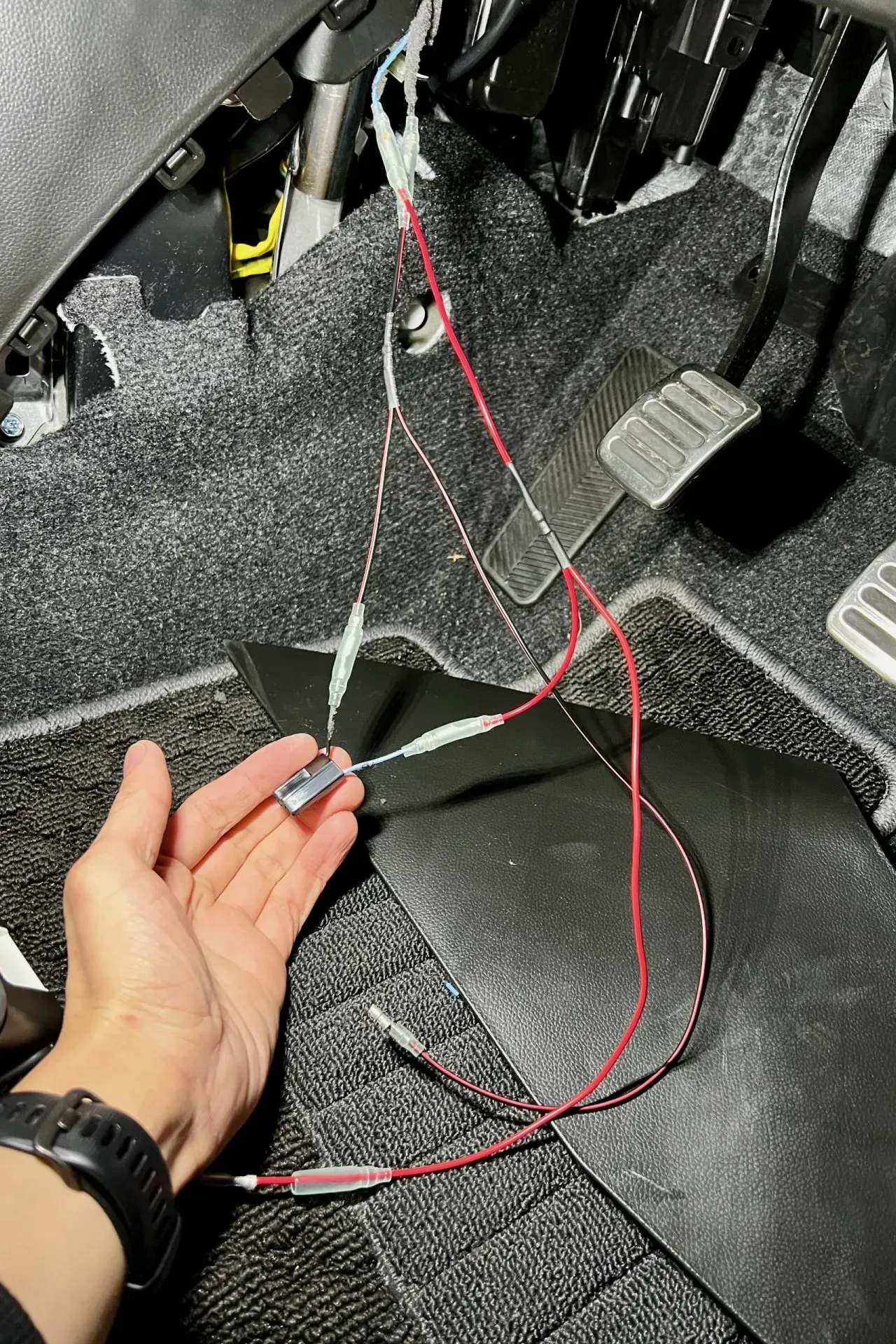 ZC33Sナビ裏から15Aのアクセサリー電源を取る方法を解説 - 画像7