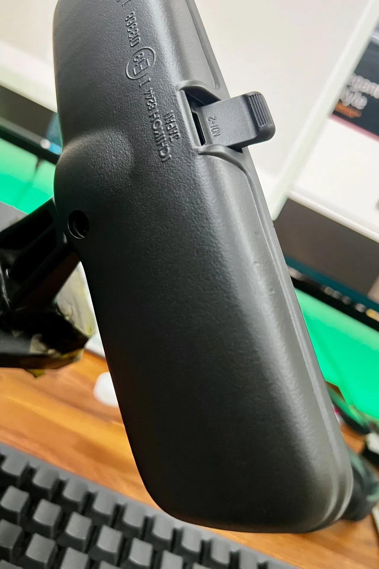 ルームミラーとルームランプを黒に塗装ZC33Sの内装に高級感を - 画像17