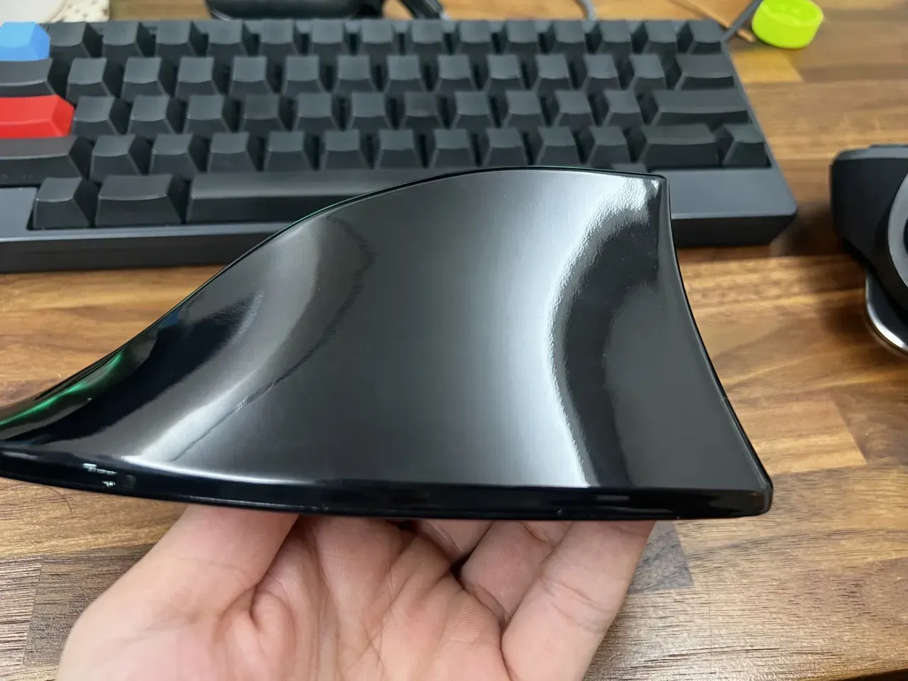 ZC33Sにシャークフィンアンテナを2,000円で取り付ける方法 - 画像3