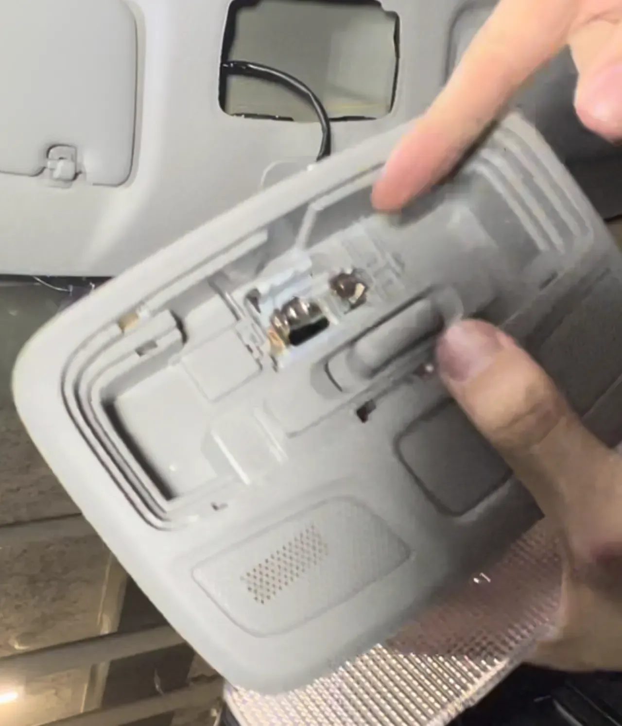 ZC33Sのルームライト・ラゲッジライトをLED化交換方法を解説 - 画像3