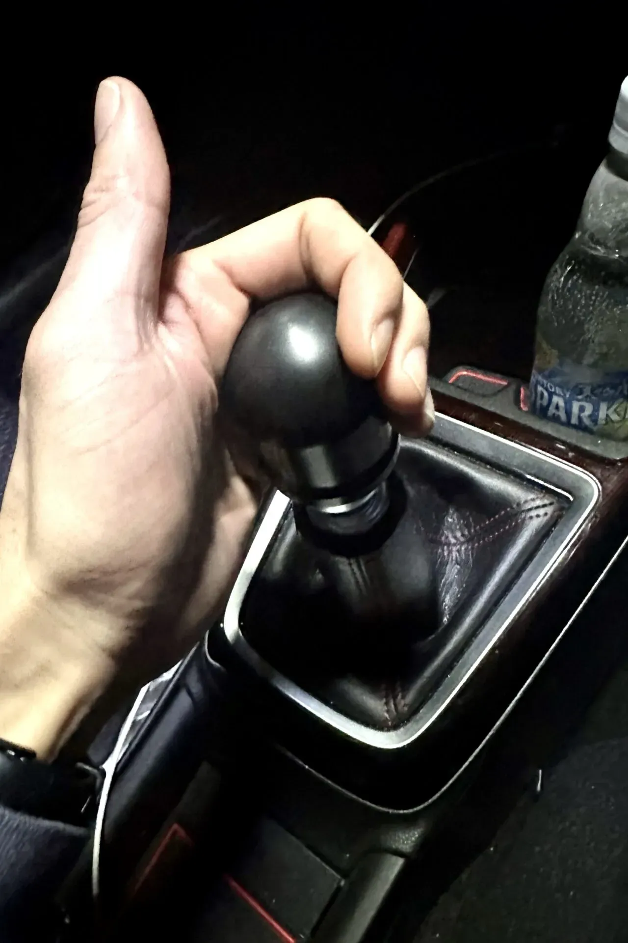 ZC33Sの純正シフトノブをR'sレーシングシフトノブに交換する方法 - 画像9