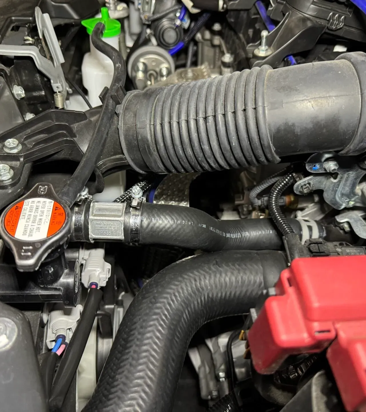 スイスポ(ZC33S)にコルトスピードのハイフローインテークを取り付ける