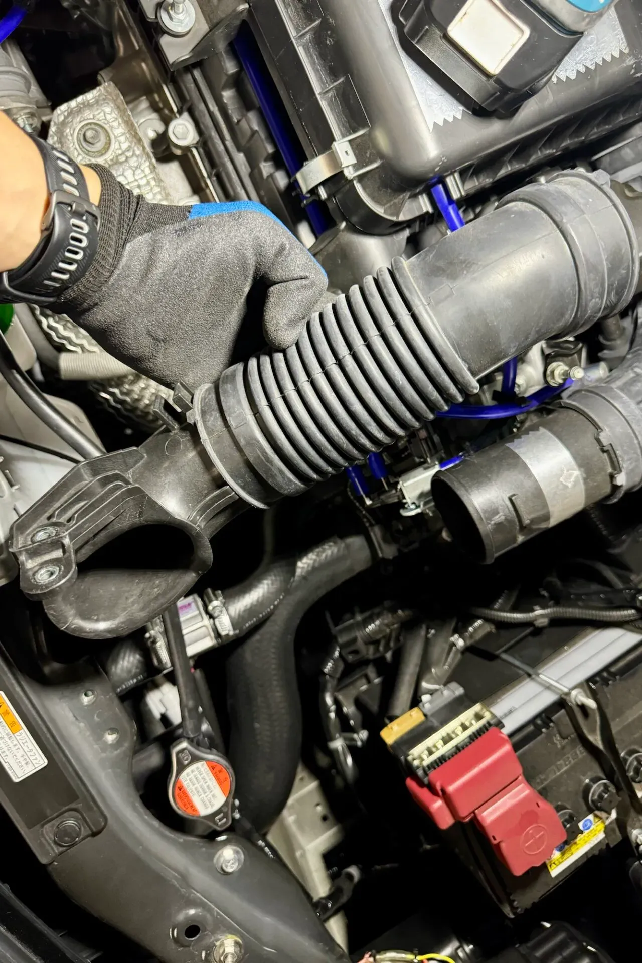 ZC33Sにコルトスピードのハイフローインテークを取り付ける方法 - 画像12