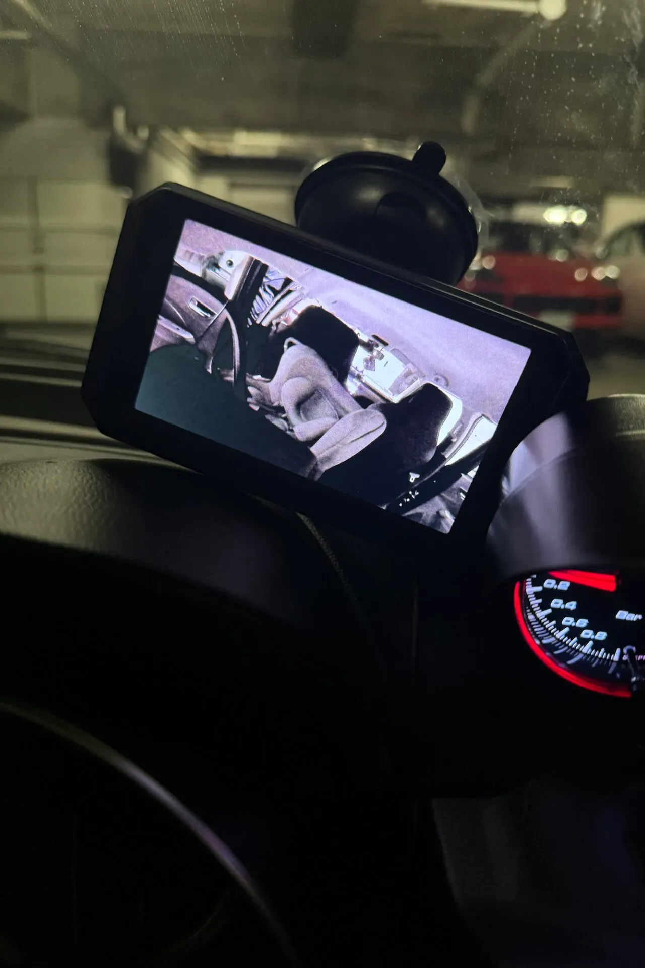 ZC33Sの後部座席にベビーモニターを設置取り付け方法を解説 - 画像8