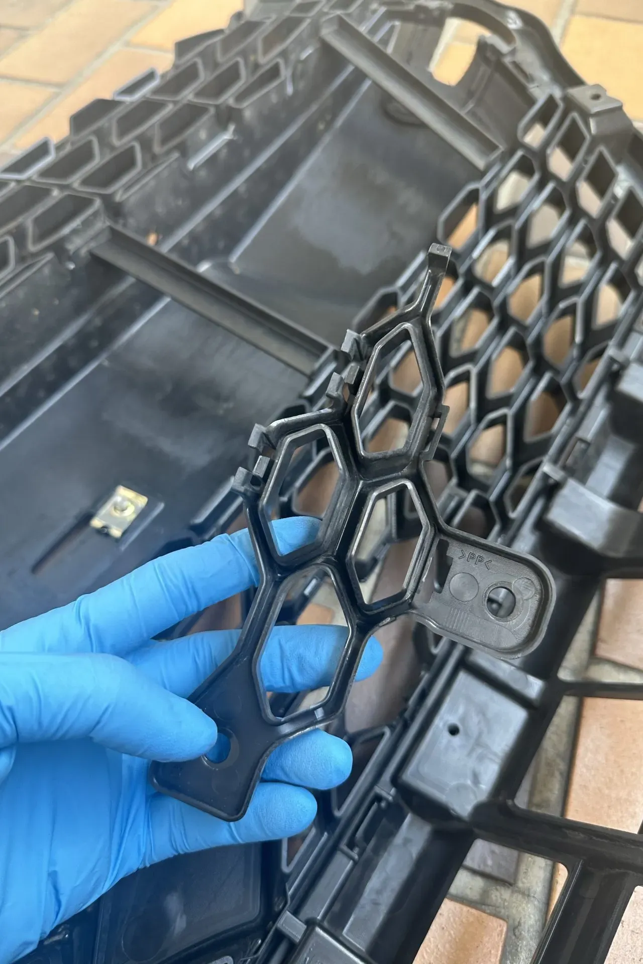 ZC33SのフロントグリルをDIYでメッシュ化する方法その1・加工編 - 画像16