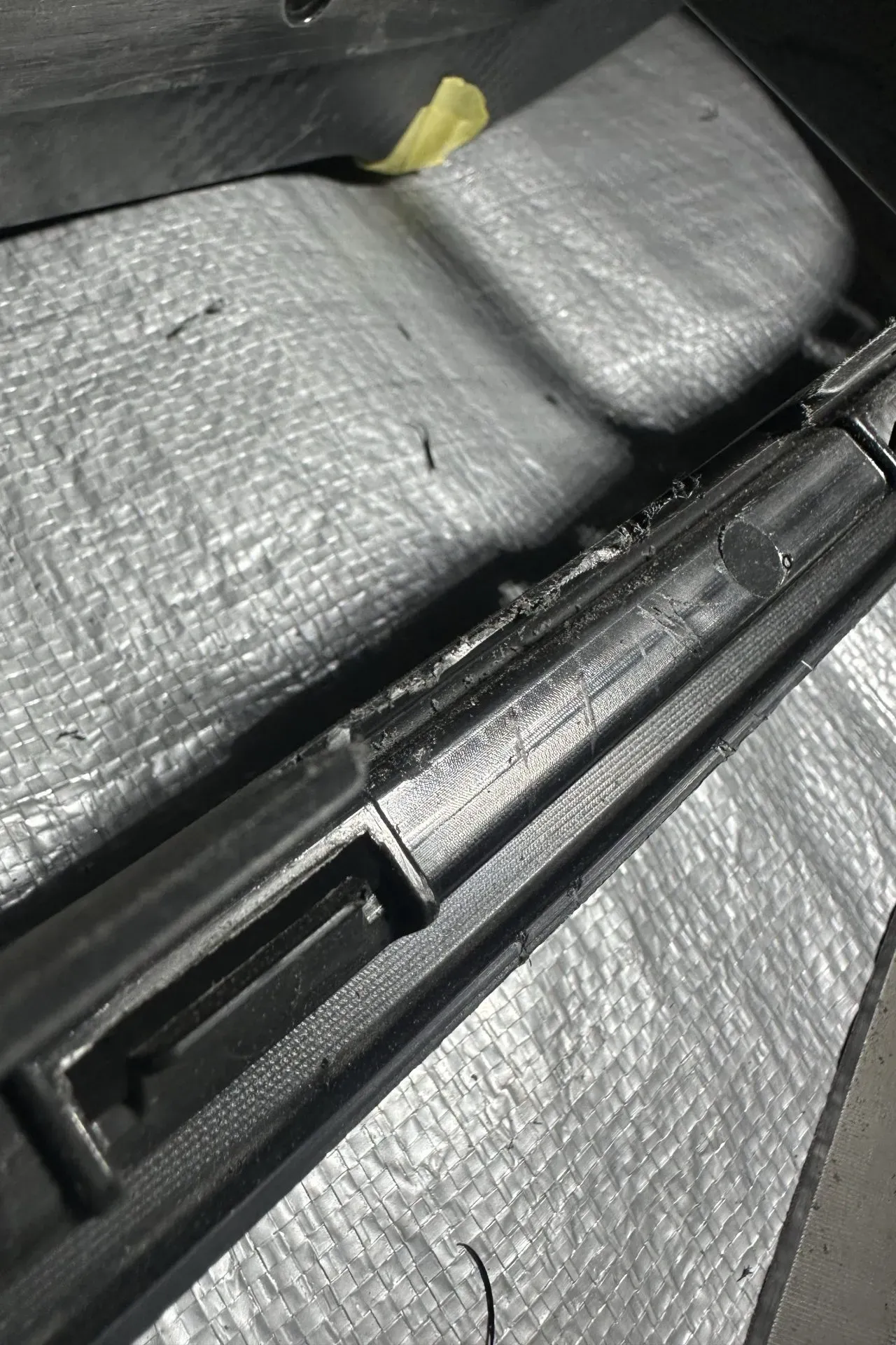 ZC33SフロントグリルをDIYでメッシュ化その2・端の処理と仕上げ - 画像4
