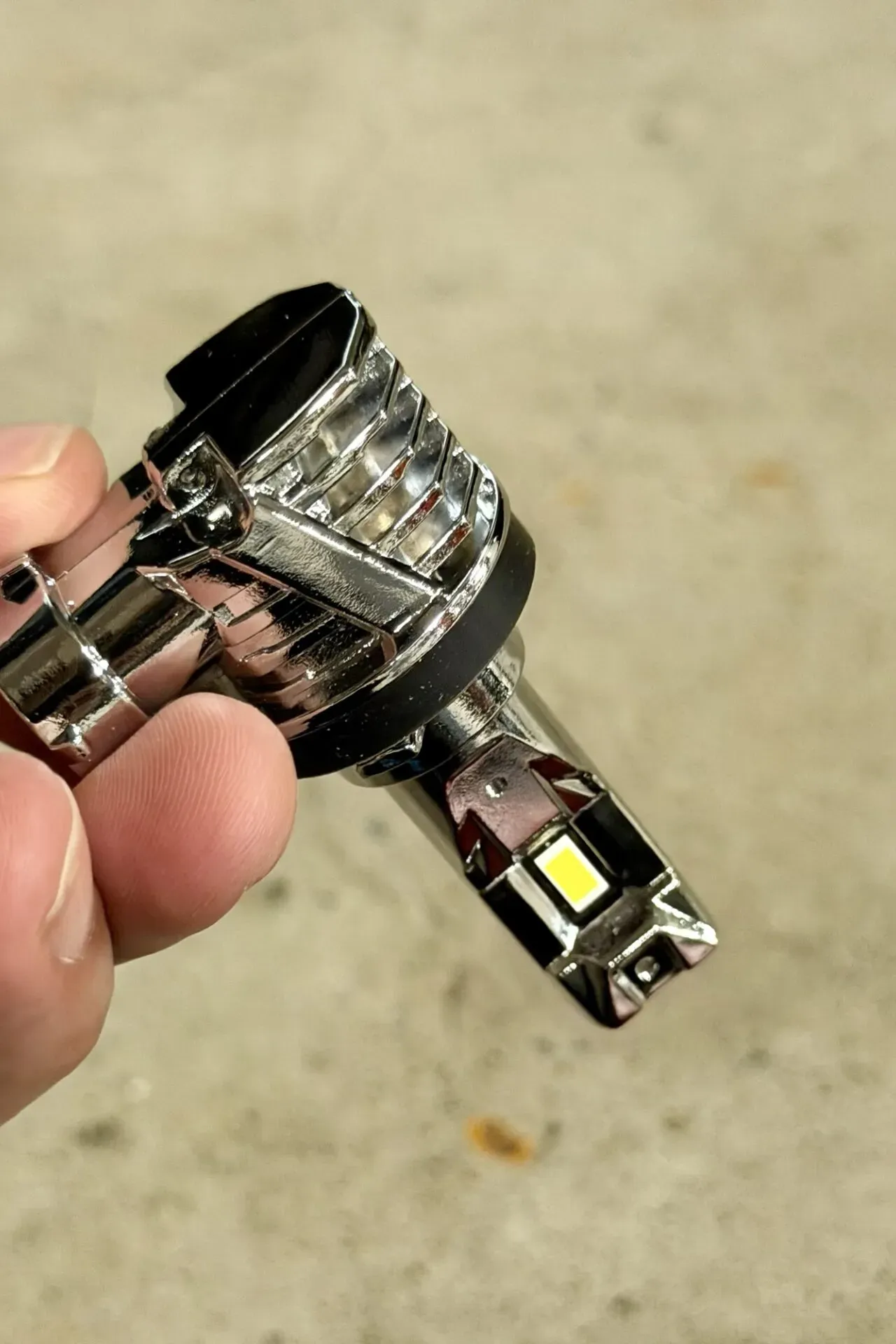 ZC33Sのフォグランプを黄色LEDバルブに交換する方法【HID屋】 - 画像9