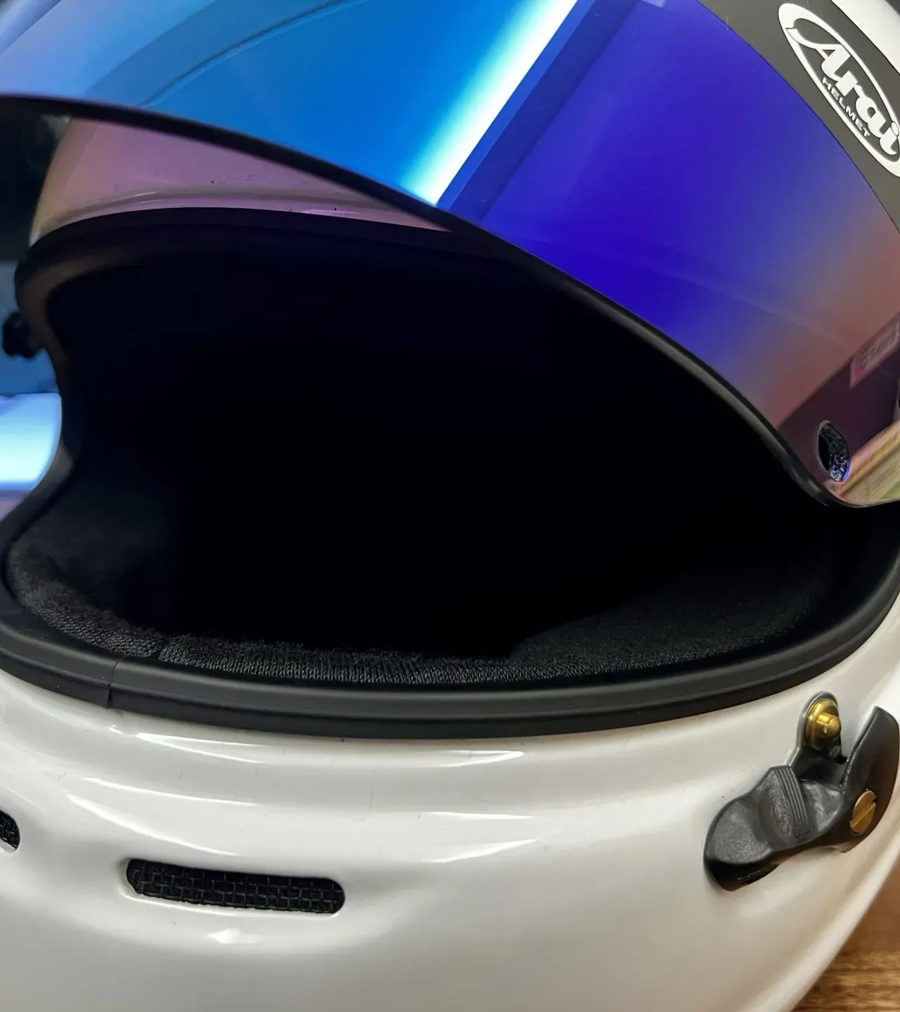 走行会用ヘルメット(ARAI GP-6S 8859)を購入選び方と被り心地 - 画像7
