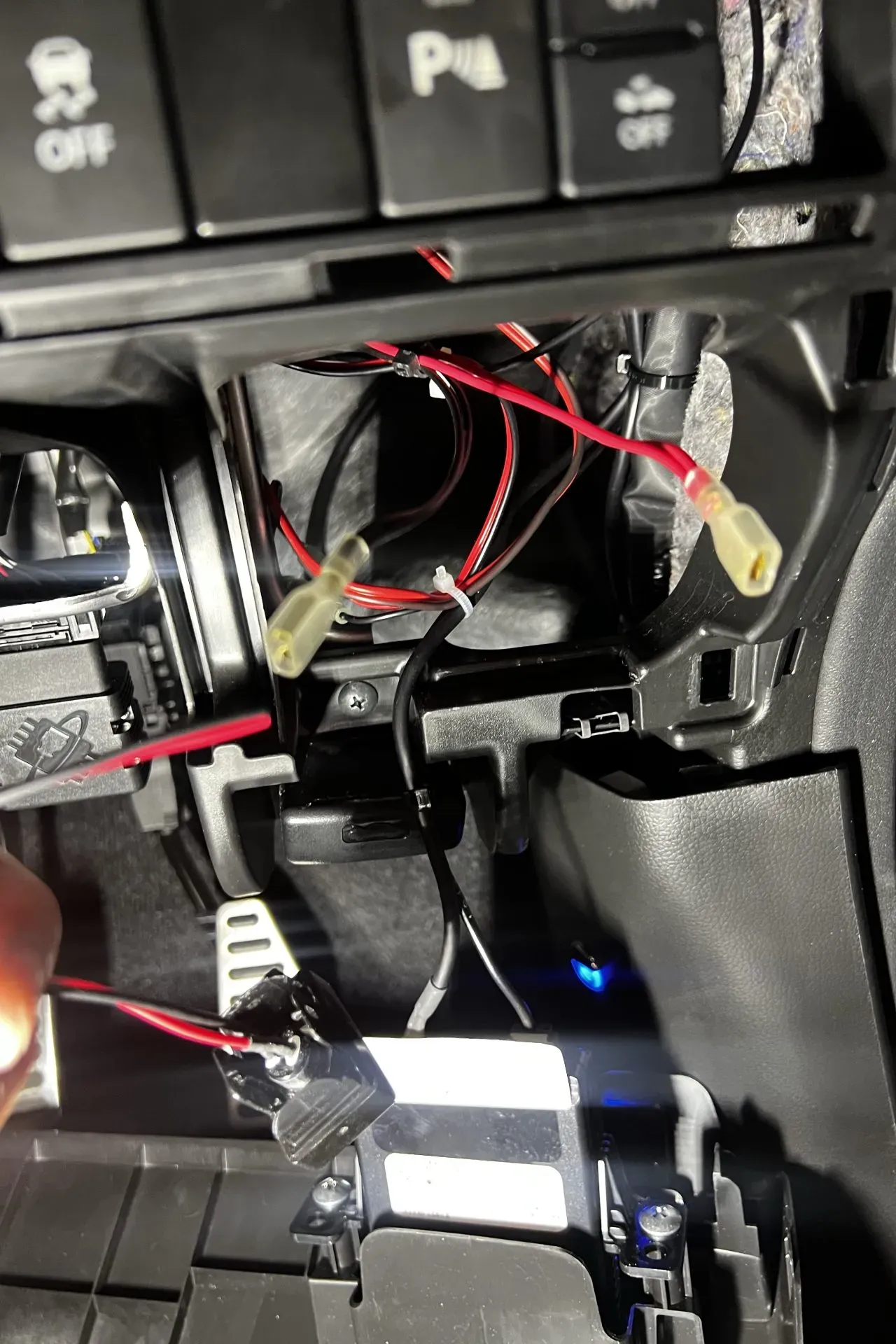ZC33Sクラッチスタートキャンセラーのスイッチを自動復帰式に変更 - 画像4