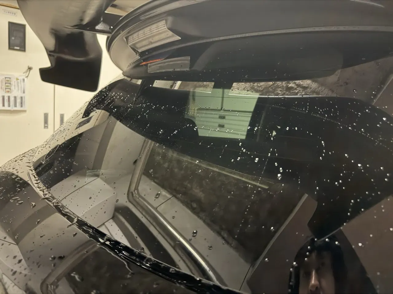 スイフトスポーツ(ZC33S)のガラス撥水をキイロビンGOLDでリセット - 画像2
