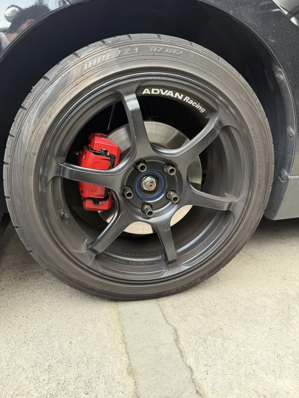 スイフトスポーツ(ZC33S)のタイヤにタイヤ一発!Vを吹く前のフロントタイヤ